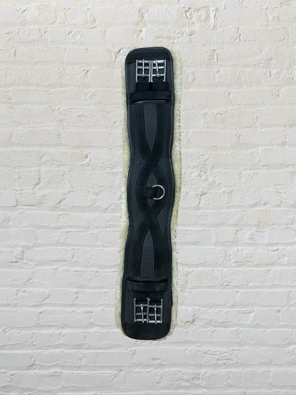 Dressage Girth with Removable Sheepskin - 24"