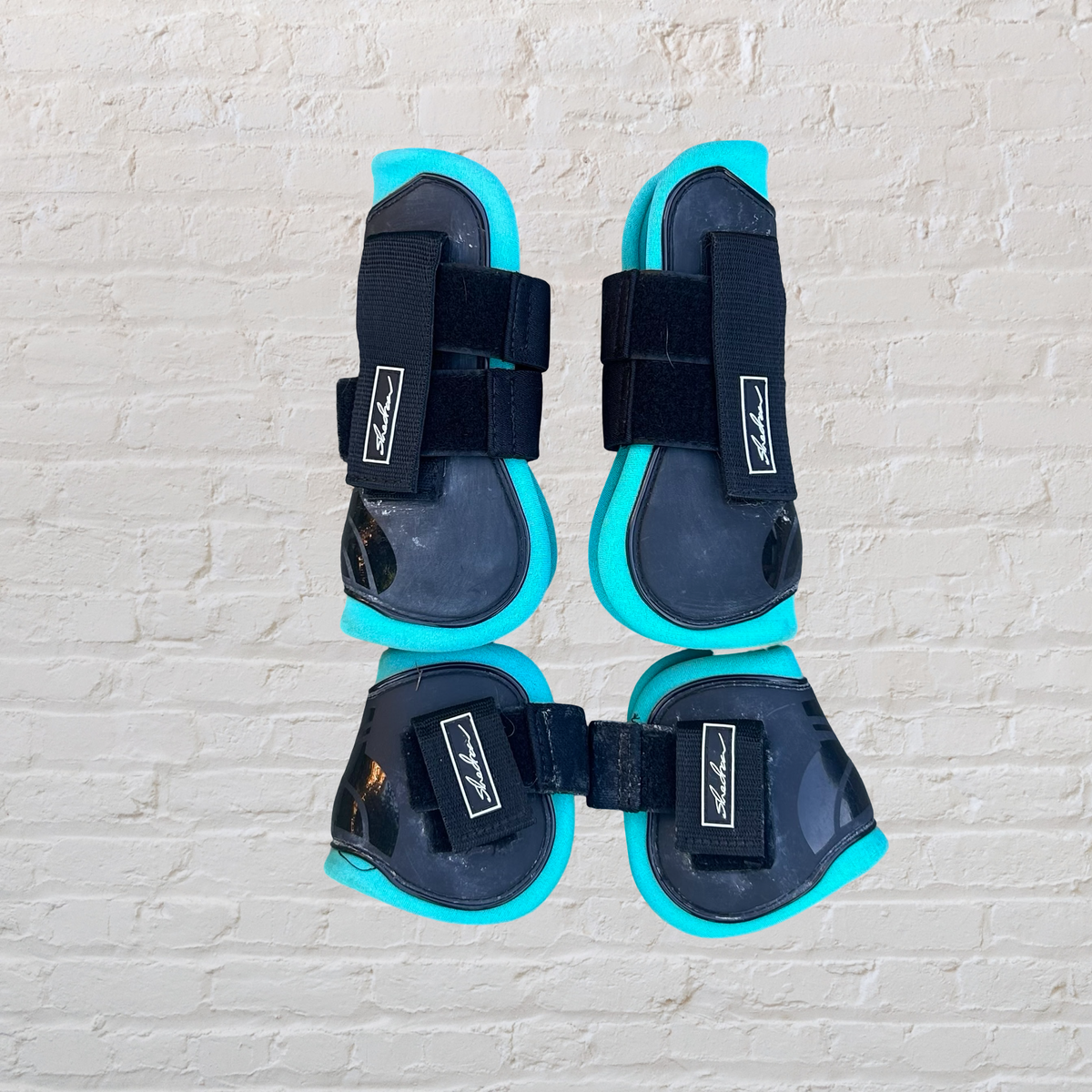 Shedrow Open Front Boot Set