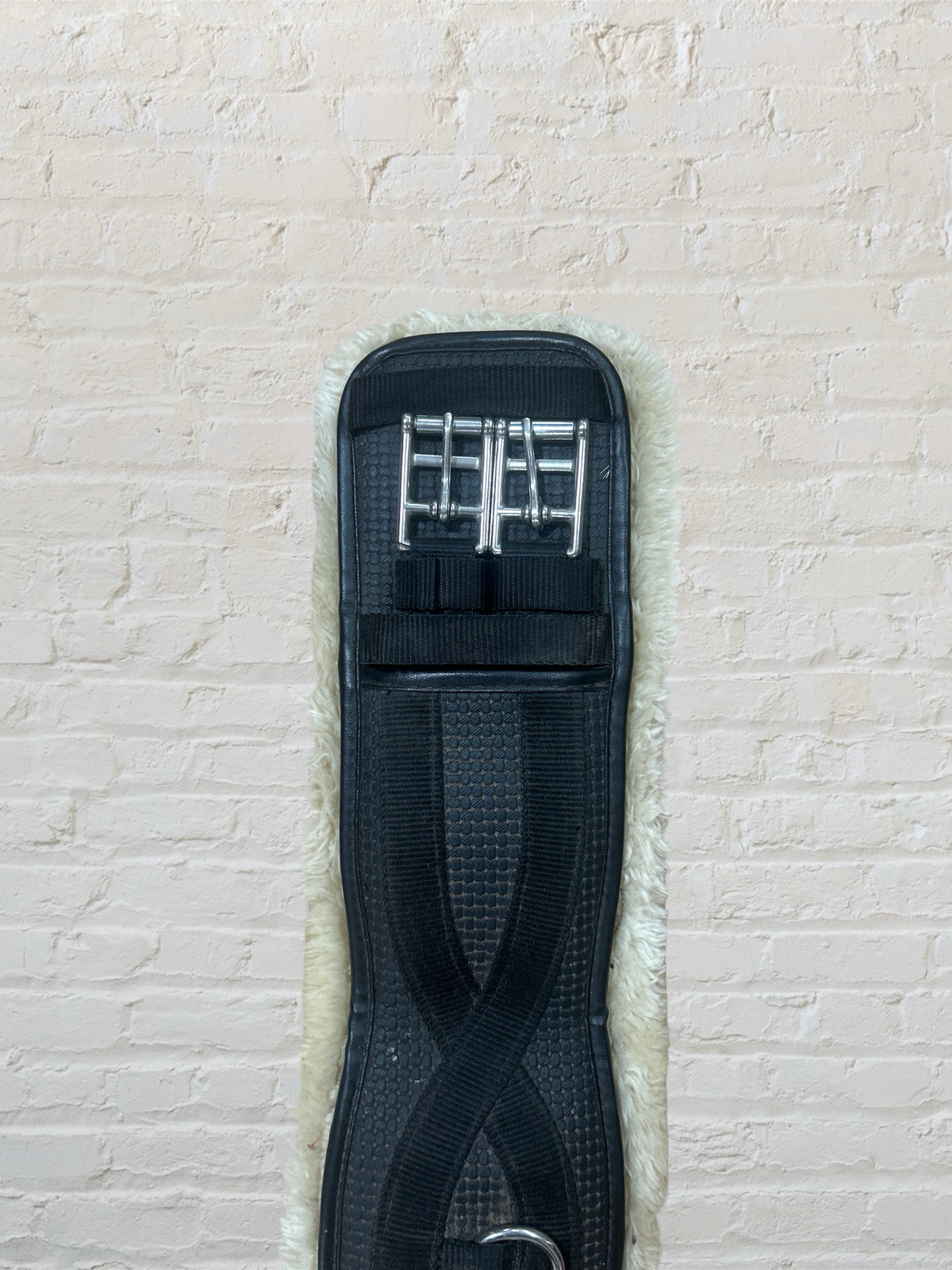 Dressage Girth with Removable Sheepskin - 24"